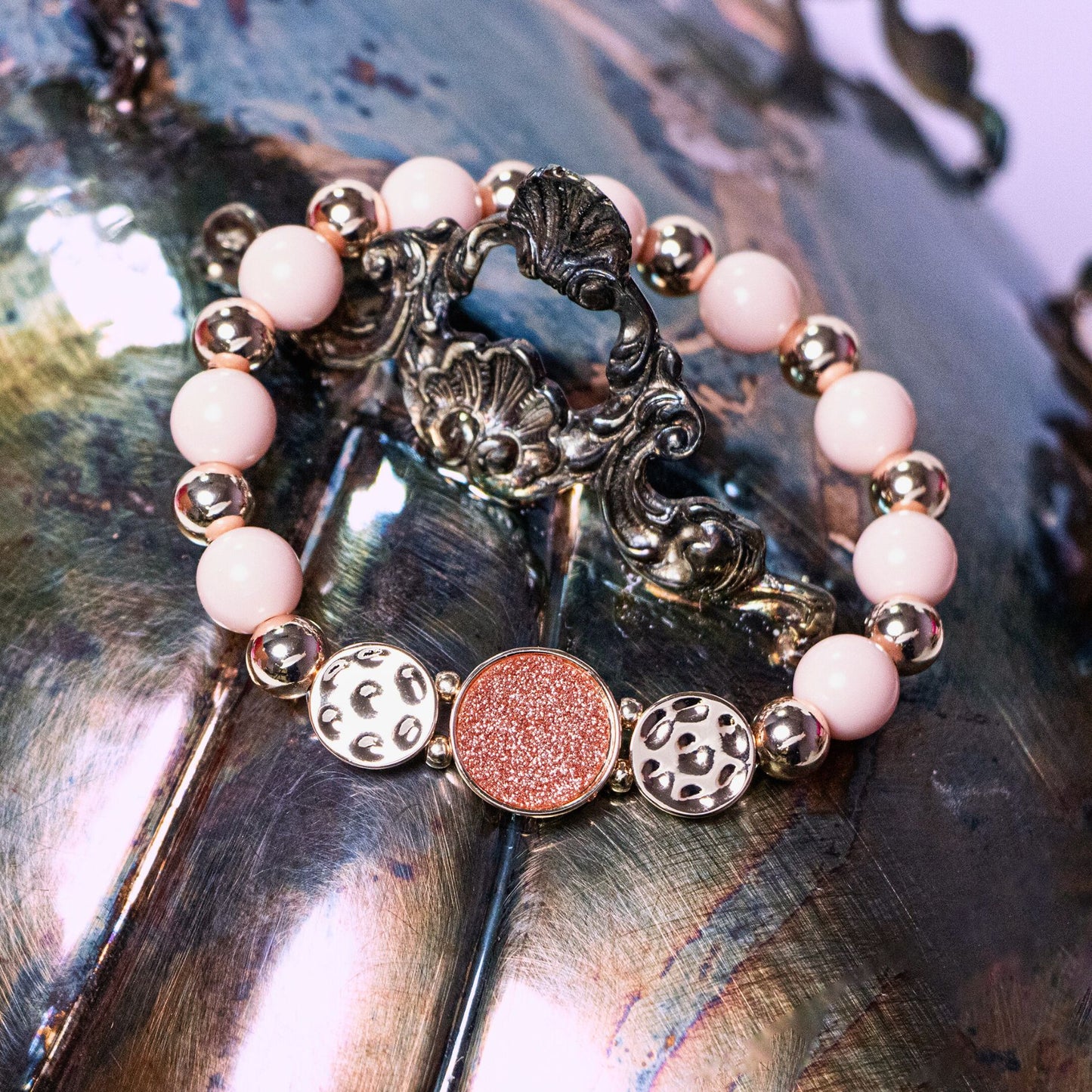 Bracciale in oro rosa galvanizzato con perle